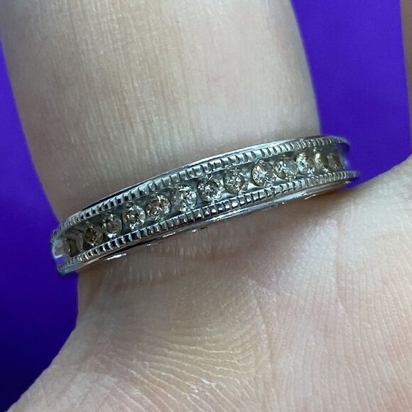 💛 10k White Gold Vintage Diamond Love Ring - Picture 3 of 5